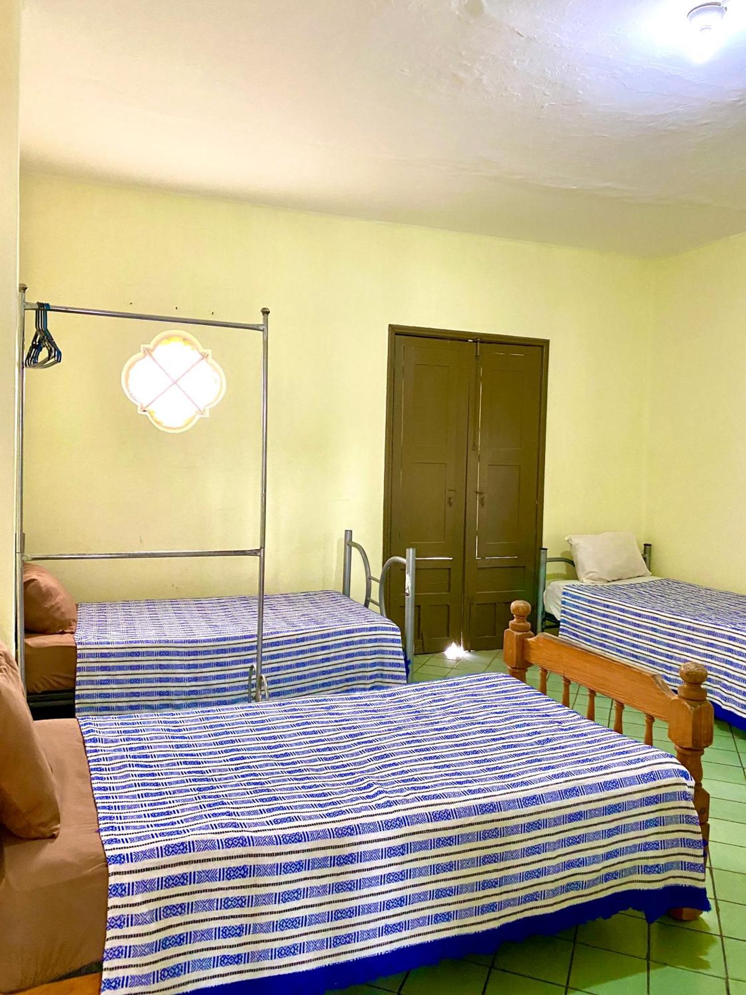 Hostal Santuario De Las Libelulas グアダラハラ エクステリア 写真