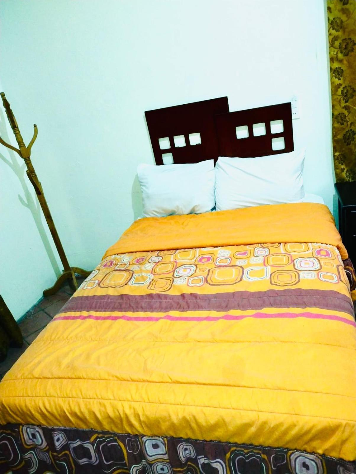 Hostal Santuario De Las Libelulas グアダラハラ エクステリア 写真